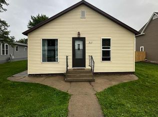 317 E Merrill St, Castlewood, SD 57223