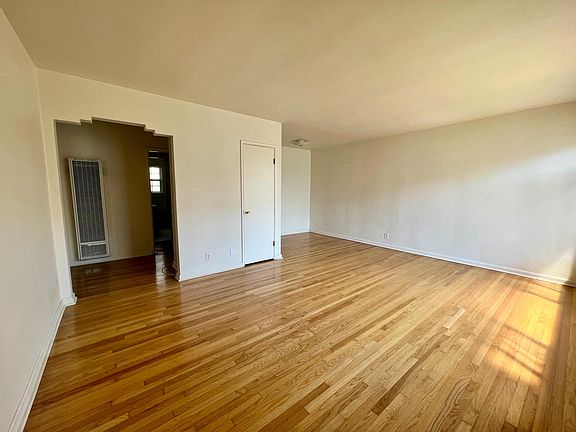 Living Room (View 1)
