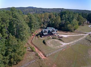 366 Cherokee Hill Ln, Tryon, NC 28782
