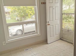 4 Goldwin Ave, Toronto, ON M6M 2C4