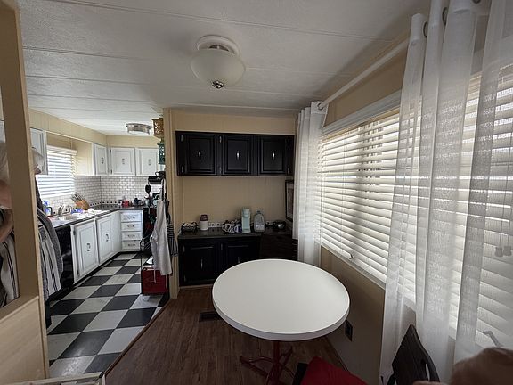 3rd image of 2871 Saralake Dr S #94