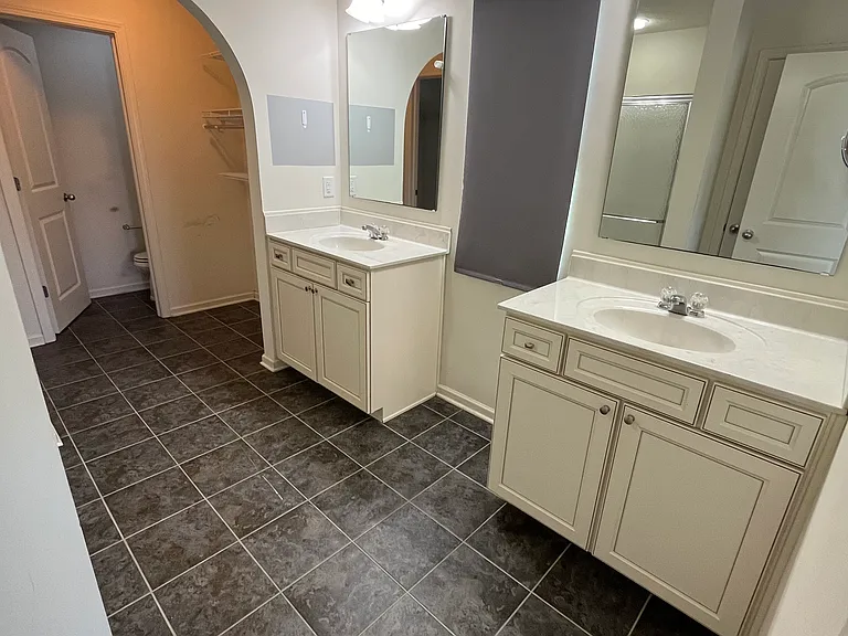 2045 Lakecrest Dr — Photo 18