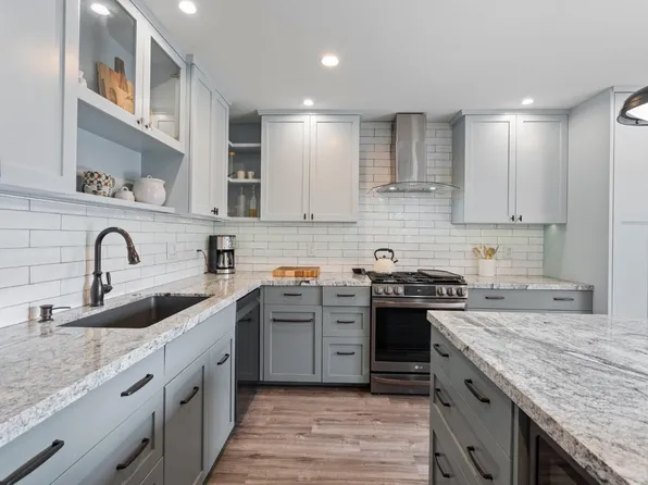 959 Santa Cruz Way, Rohnert Park, CA 94928