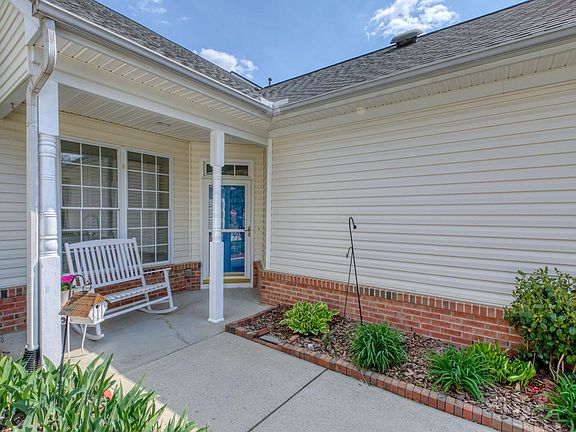 3rd image of 438 Sawgrass Hill Ct