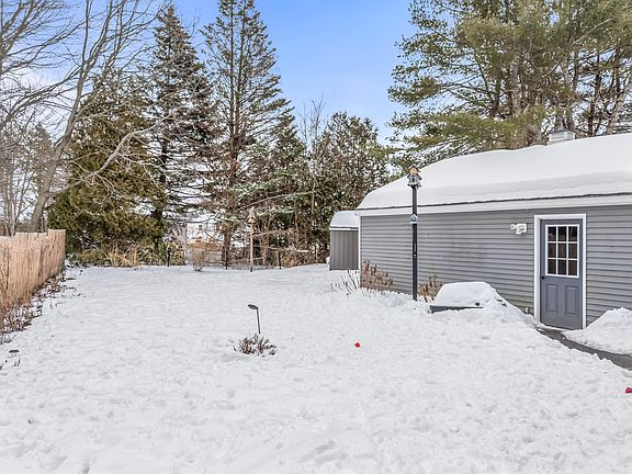 4th image of 222 Black Point Road