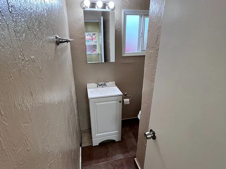 10 W Rillito St — Photo 6