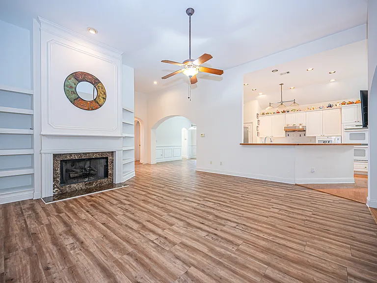1209 Wood Iris Ln — Photo 18