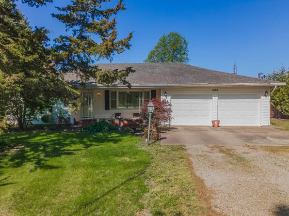 906 S Martin St, Atlanta, IL 61723