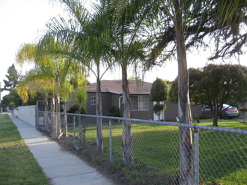 Corner front View