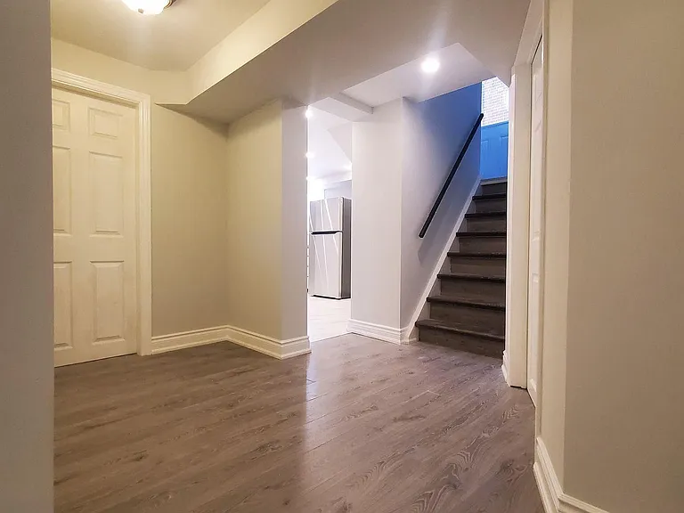 214 Kenilworth Ave S #BASEMENT — Photo 4