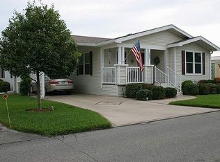 132 N Lake Dr, Leesburg, FL 34788