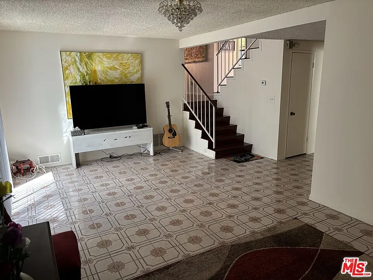 12520 Sanford St — Photo 8