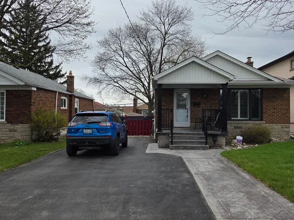 33 Alice Cres, Toronto, ON M1R 4N6