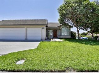 2759 W Windhaven Dr, Rialto, CA 92377