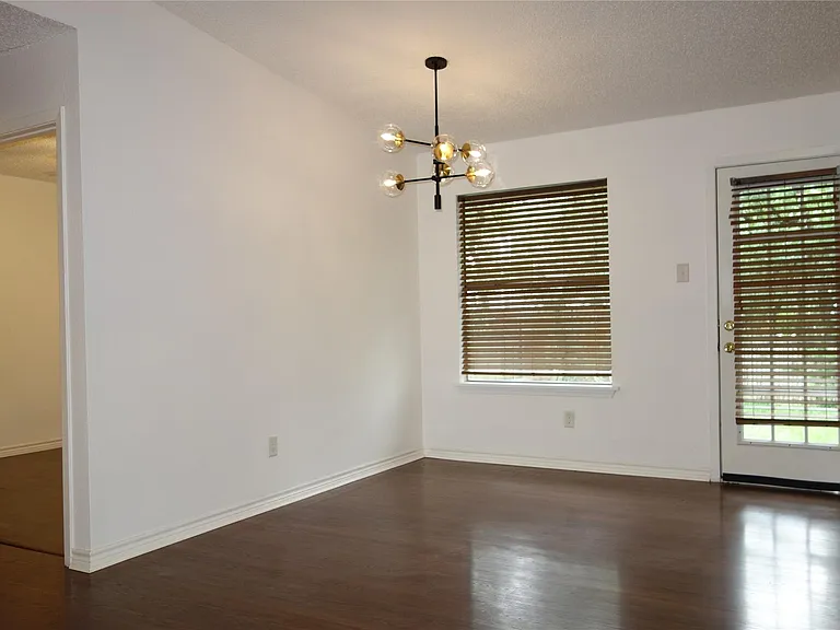 7014 Riverton Dr — Photo 6
