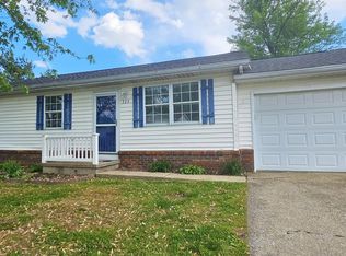 725 Ficklin St, Mount Carmel, IL 62863