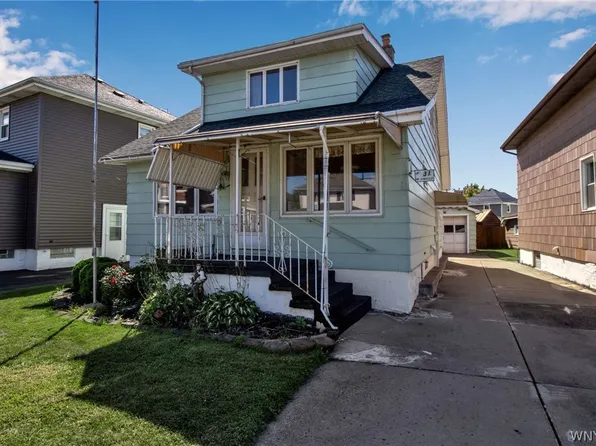 31 Jackson Ave, Lackawanna, NY 14218