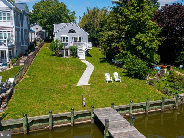 2328 Poplar Rd, Baltimore, MD 21221