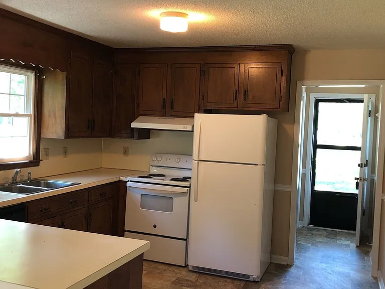 2260 Terrell Pl — Photo 8