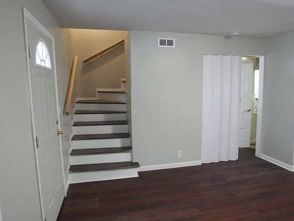 4th image of 350 Longwood St #350