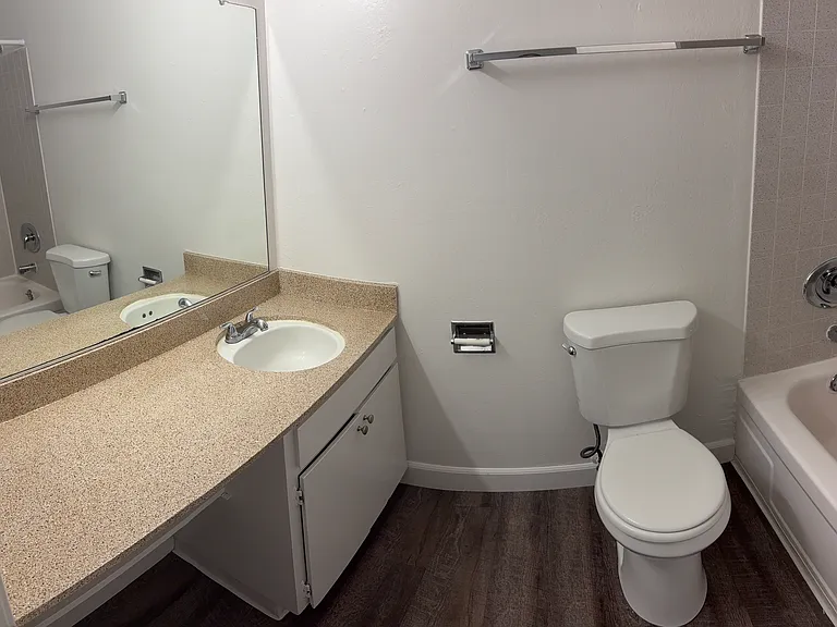 4875 Manzanita Ave #5 — Photo 6