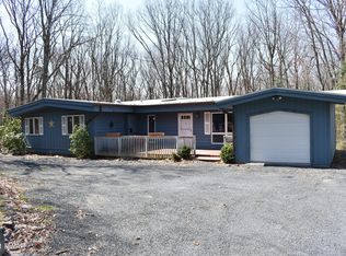 104 Country Club Dr, Lords Valley, PA 18428