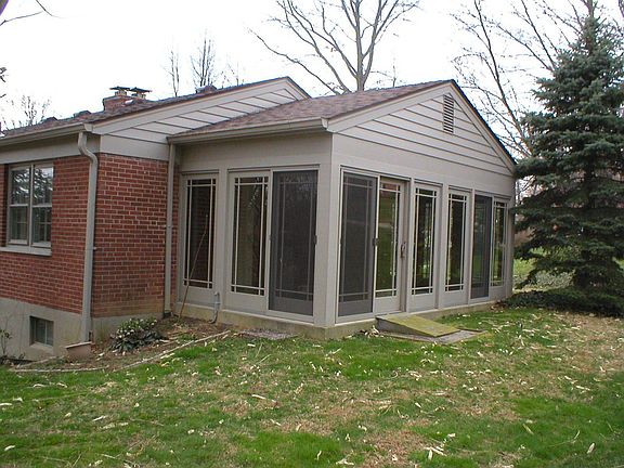 3rd image of 2760 Saddleback Dr