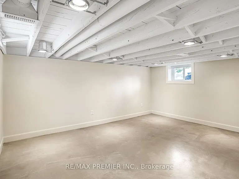 71 Clark Ave — Photo 18