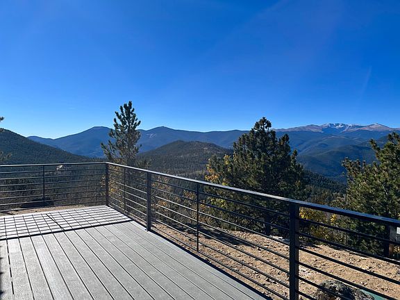 Large front deck off living room.