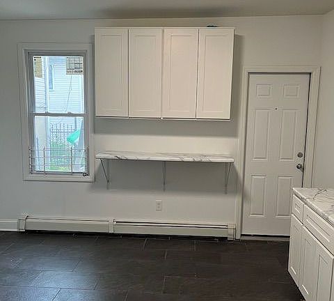 5th image of 58 Vincent St APT 2