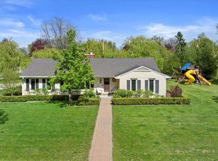 9180 N Fielding Rd, Bayside, WI 53217