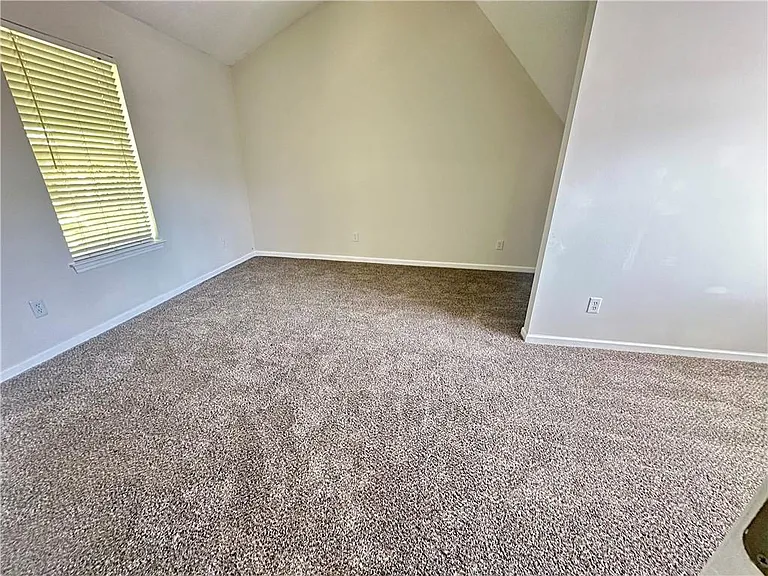 3635 Spring Mesa Dr — Photo 10