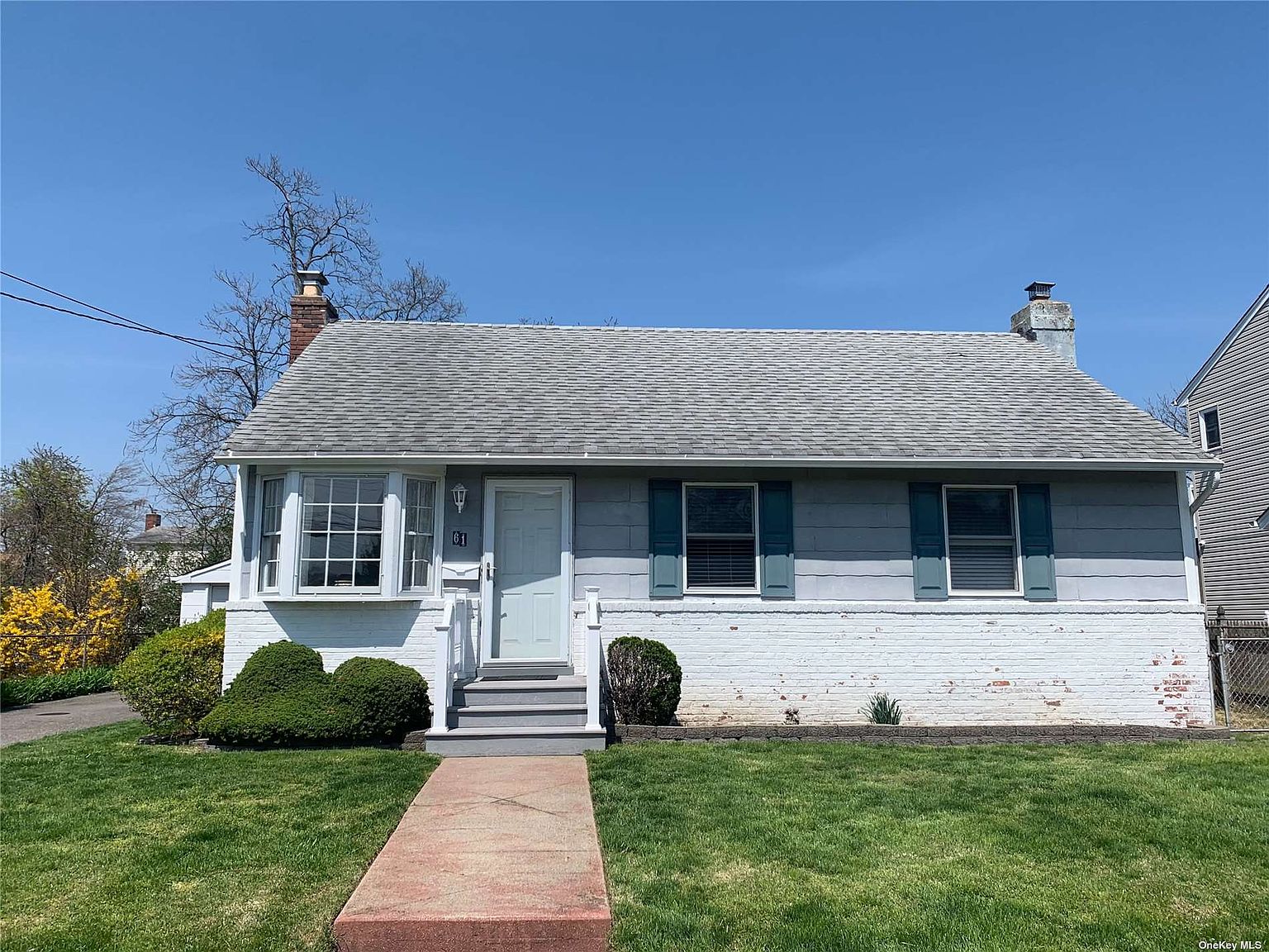 61 Parkdale Drive, North Babylon, NY 11703 Zillow