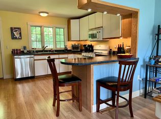 157 Collamer Cir #1, Shelburne, VT 05482