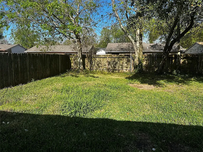 635 Jeff Davis Dr — Photo 16