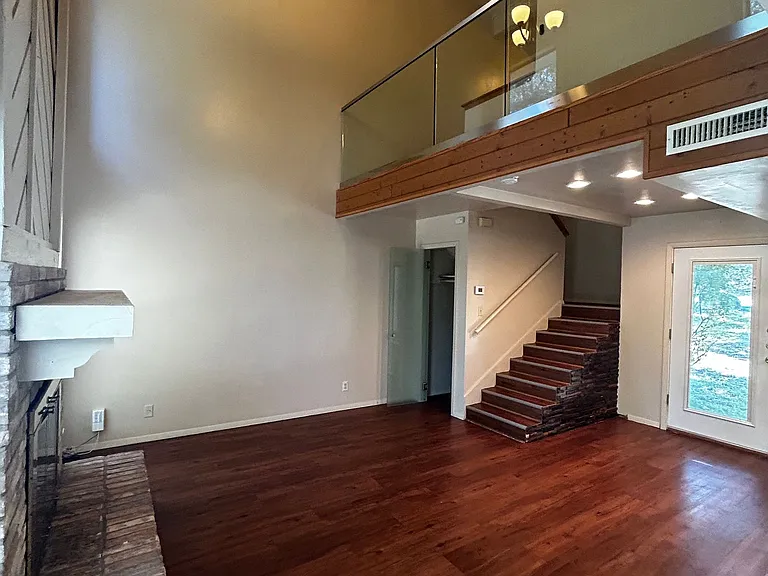 3901 Knollwood Dr — Photo 5