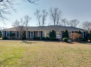 210 Kennett Rd, Old Hickory, TN 37138