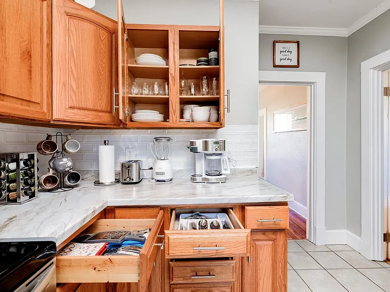 257 Gordon Pl — Photo 20