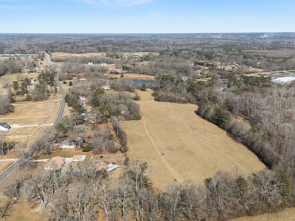 3rd image of 154 Goza Rd