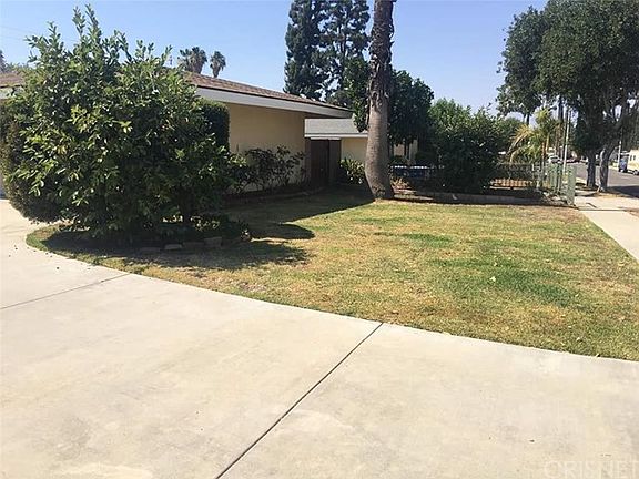 4th image of 2065 Lynbrook Ave