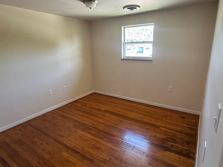 1014 Elm St #7 — Photo 13