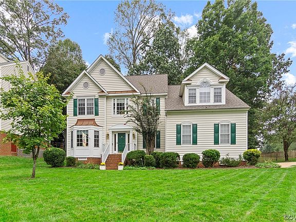 3rd image of 10463 Oak Cottage Dr