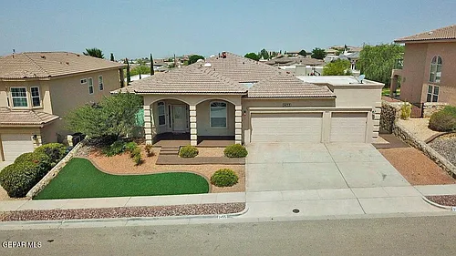 1455 Cherokee Ridge Dr Photo 1