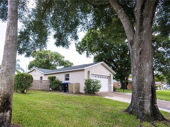4th image of 8503 Iveywood Ave