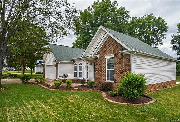 3rd image of 14211 Southbridge Forest Dr