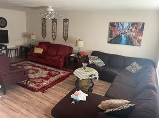 501 SW 75th St APT D1, Gainesville, FL 32607