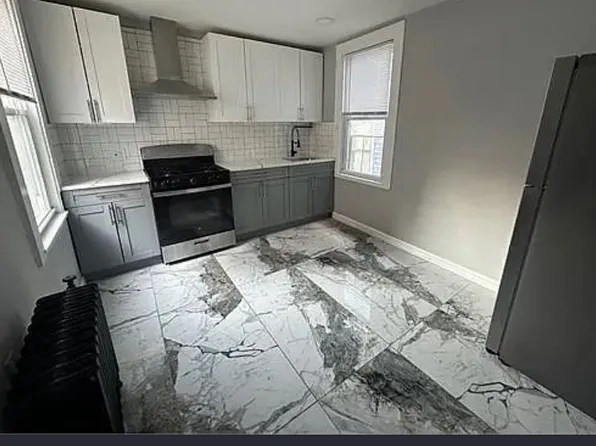 86 Irving Street image 1 of 6