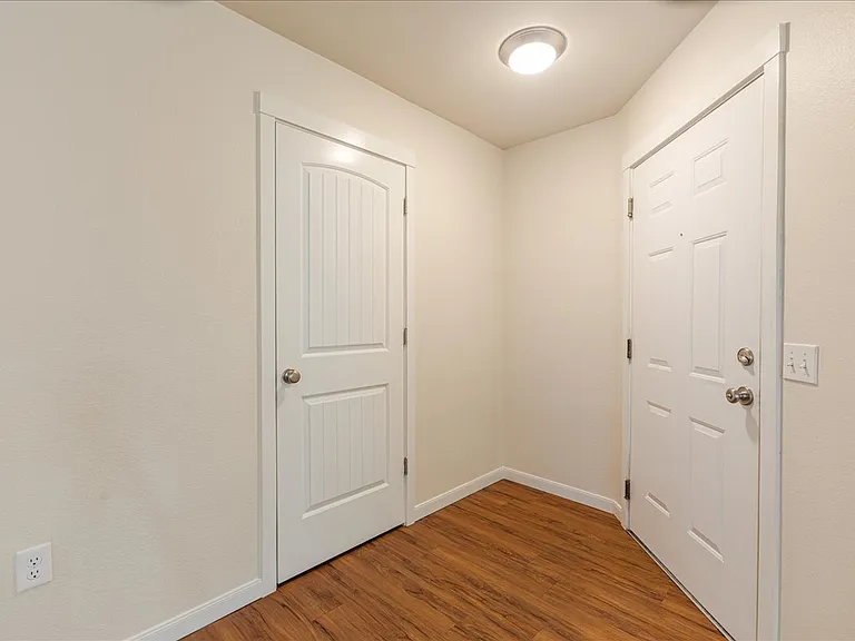 Cascade Woods Apartments — Photo 20