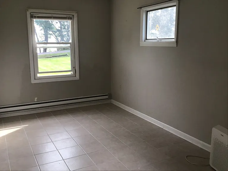 148 Westshore Rd S — Photo 9