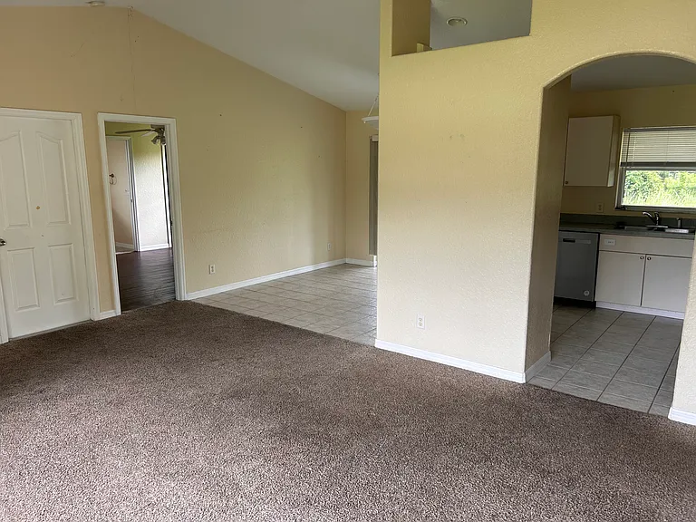 1894 Norvell Ave — Photo 8